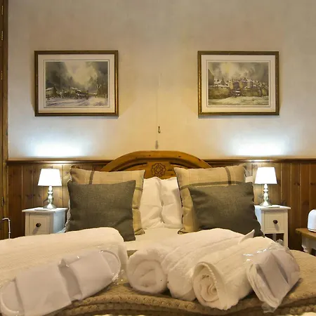 Bed & Breakfast West Royd